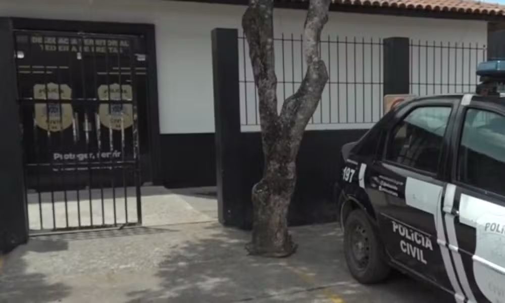 Mulher é presa após filha de nove meses ser levada para hospital morta e com marcas no corpo